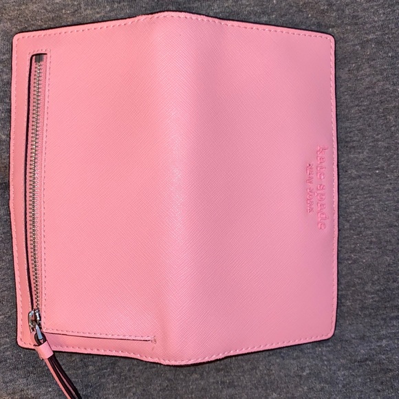 ❌ SOLD ❌ Kate Spade Jackson Wallet - Picture 4 of 4